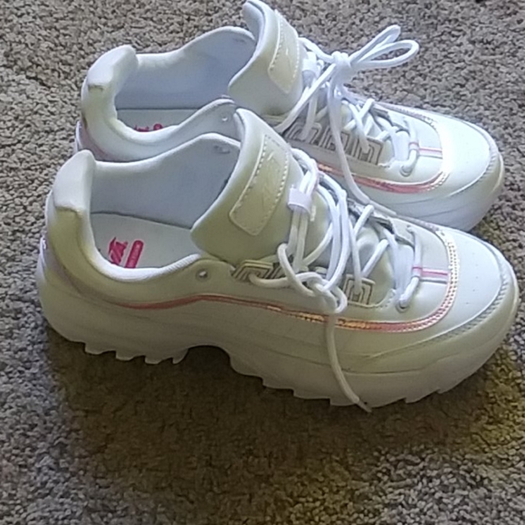 Avia - Picture 2 of 2